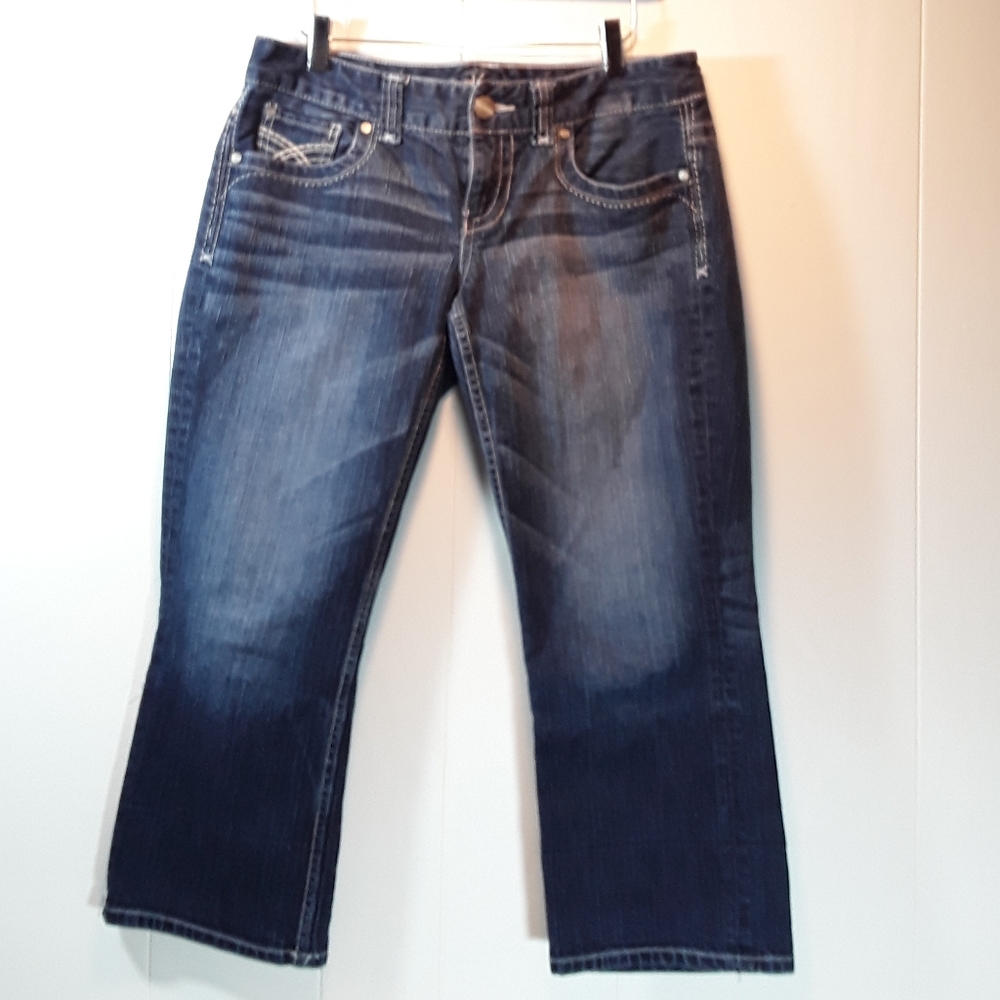 Madison stretch cropped button pocket capri size 7/8